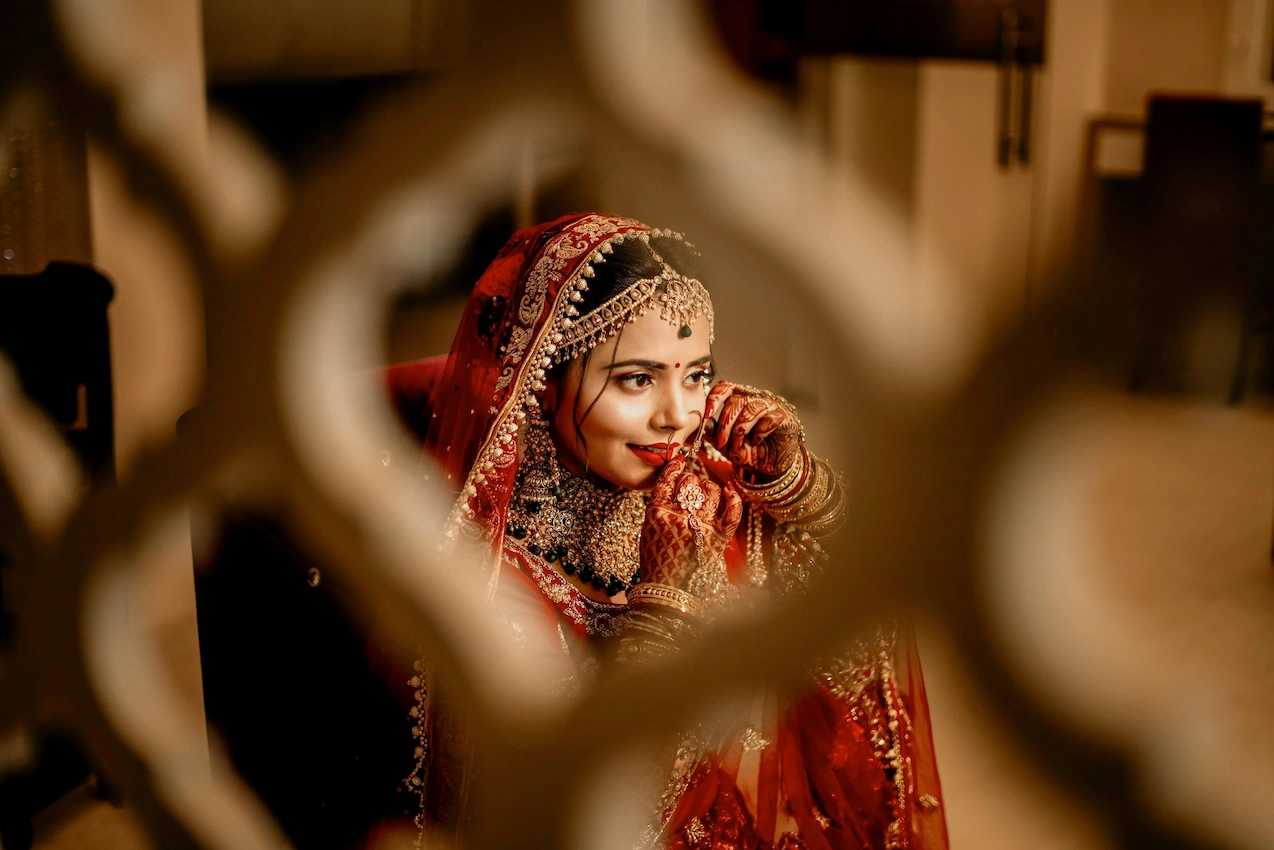 Bridal Makeovers That Create Memories – By Meenakshi Salon
