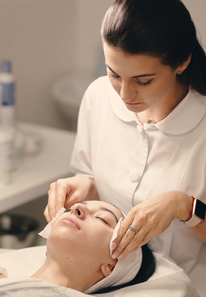 Facial Aesthetics services at Meenakshi Salon Raipur