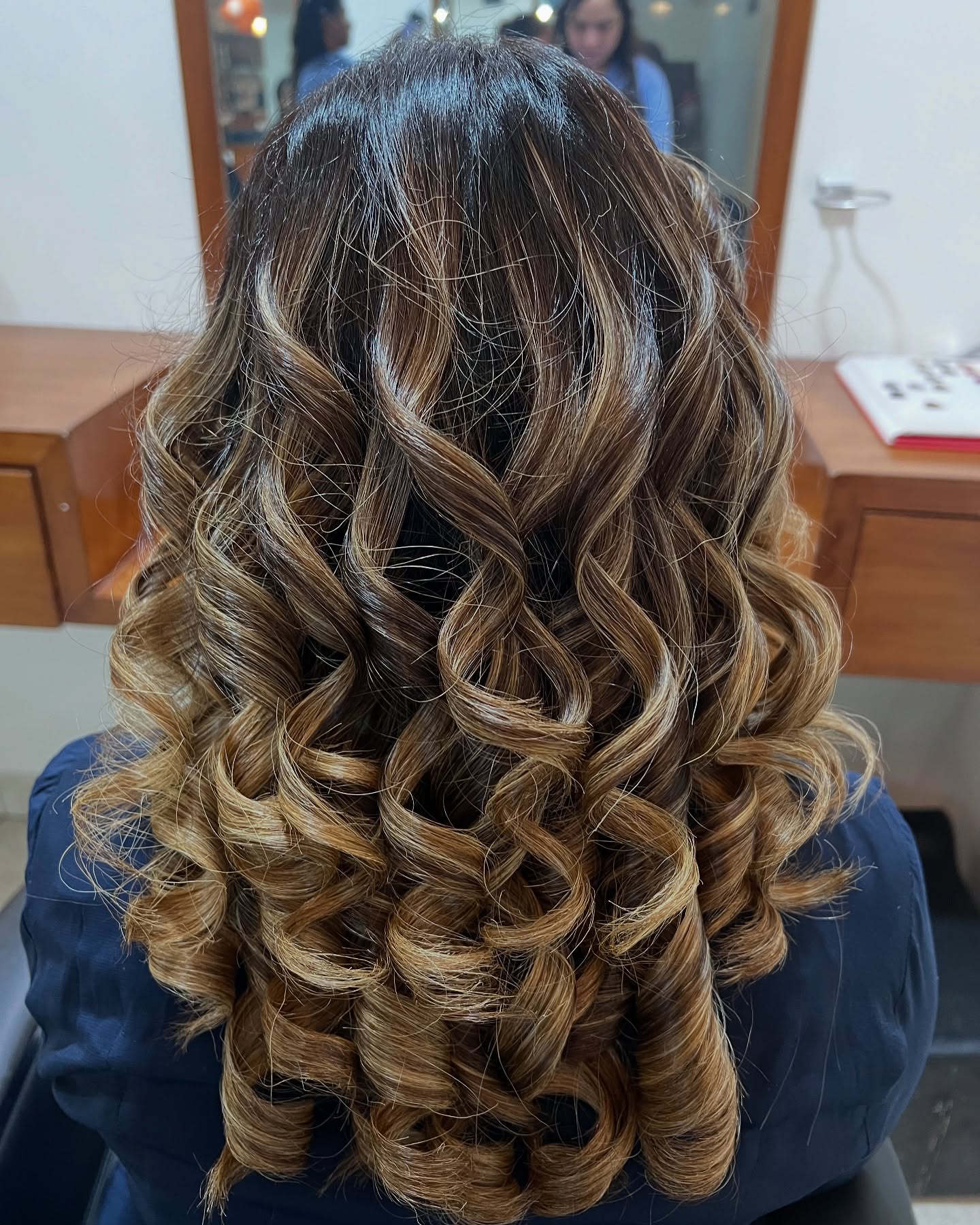 Highlights at Meenakshi Salon Raipur